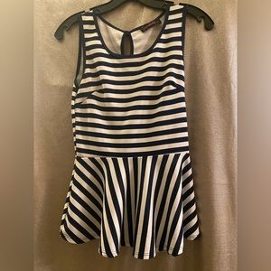 Girls dress size M